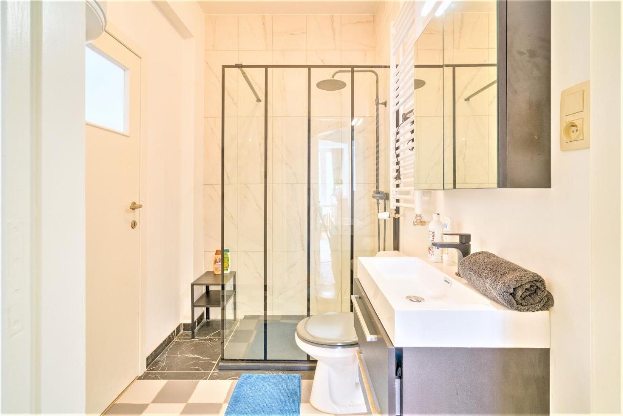 Cauliflower Lodge. Apartment In Heart Of Amberes Exterior foto