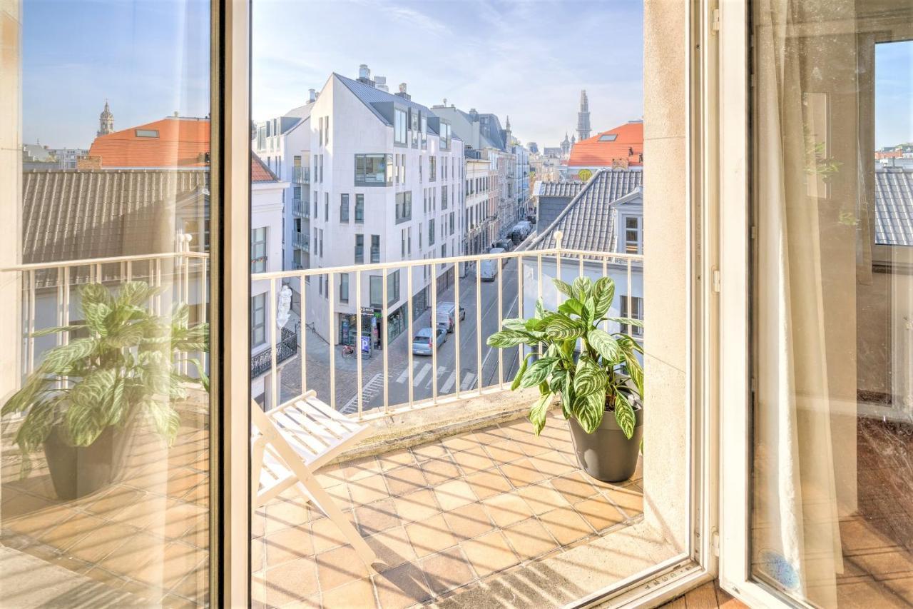 Cauliflower Lodge. Apartment In Heart Of Amberes Exterior foto